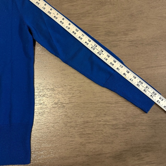 Women's blue Banana Republic merino sweater - Picture 6 of 9